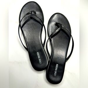 Steve Madden Tay Sandals black leather flip flops size 9